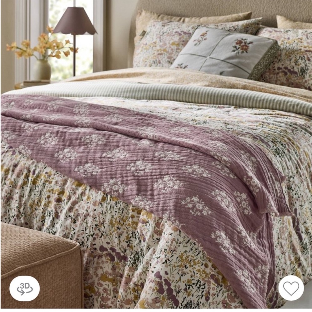 Studio McGee Twin/XL Reversible 2 Piece Comforter Set Pink/Green